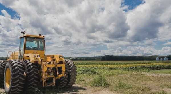 Аграрії Прикарпаття отримали 32 млн грн відшкодувань за вітчизняну техніку